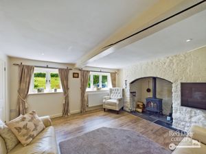 Sitting Room- click for photo gallery